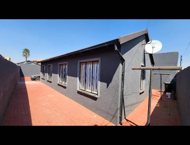 3 BEDROOM HOUSE FOR SALE IN DAWN PARK
